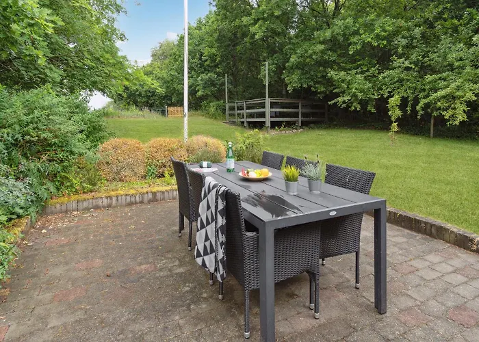 Amazing In With View *